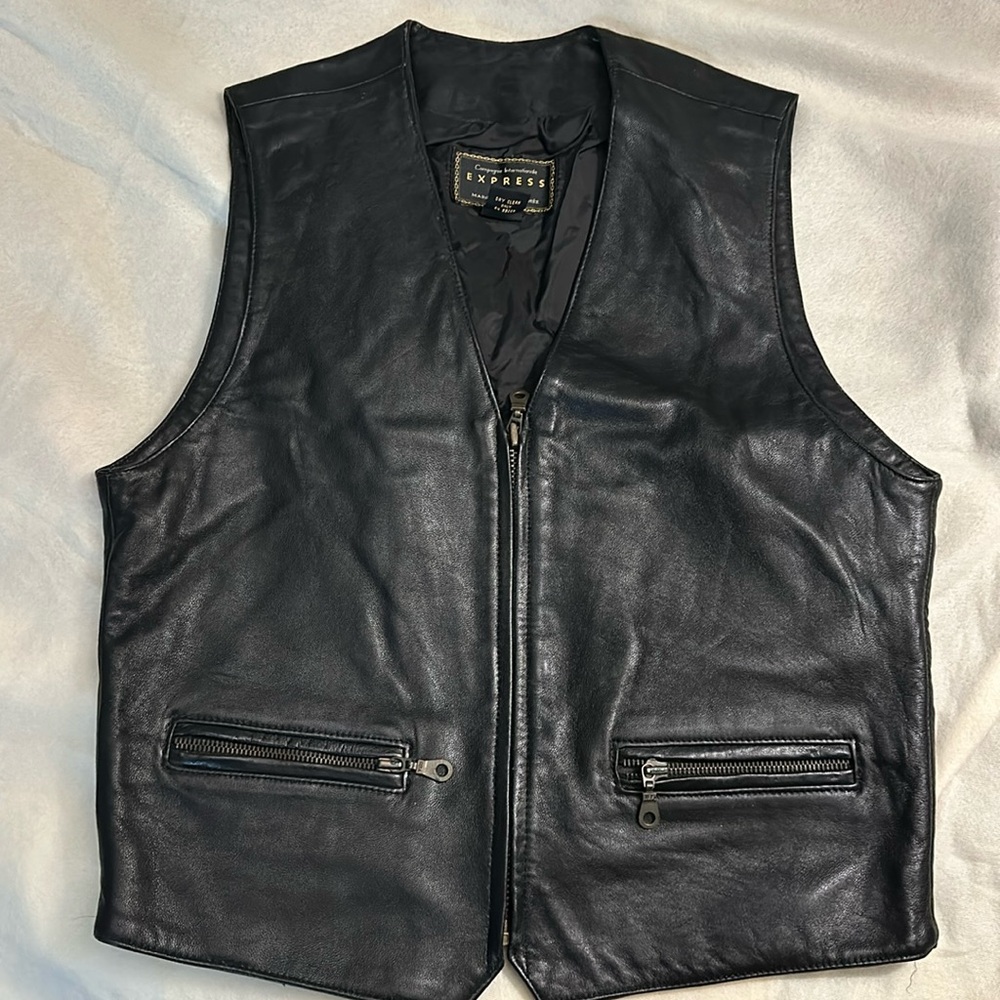 Express black leather vest S